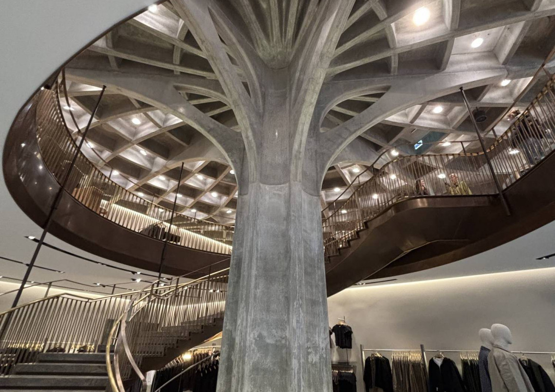 Customised hangers and mannequins for BESTSELLER's new flagship